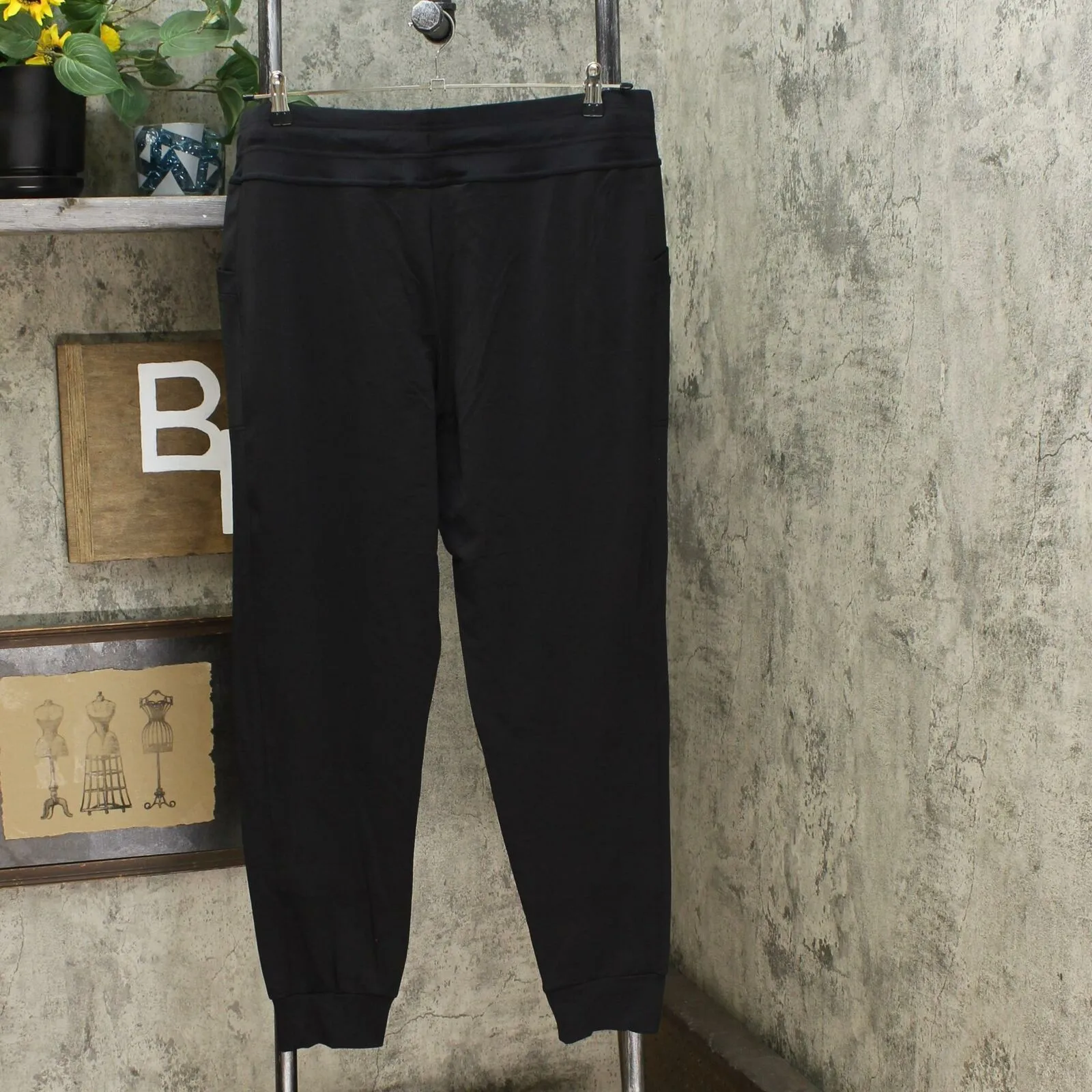 32 Degrees Heat Women's Performance Knit Side Pocket Jogger Pants