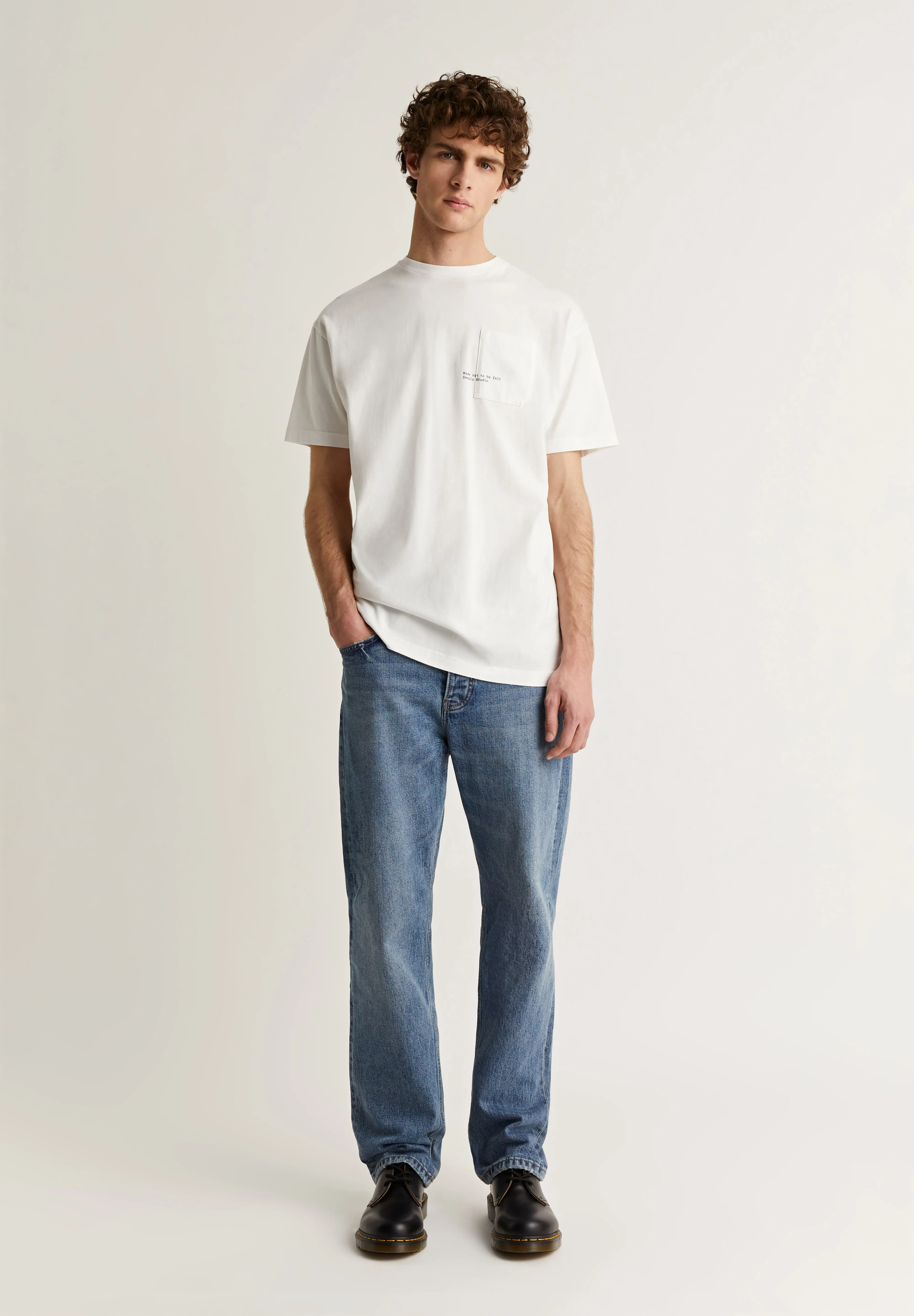 DEEPLY | T-SHIRT COM BOLSO
