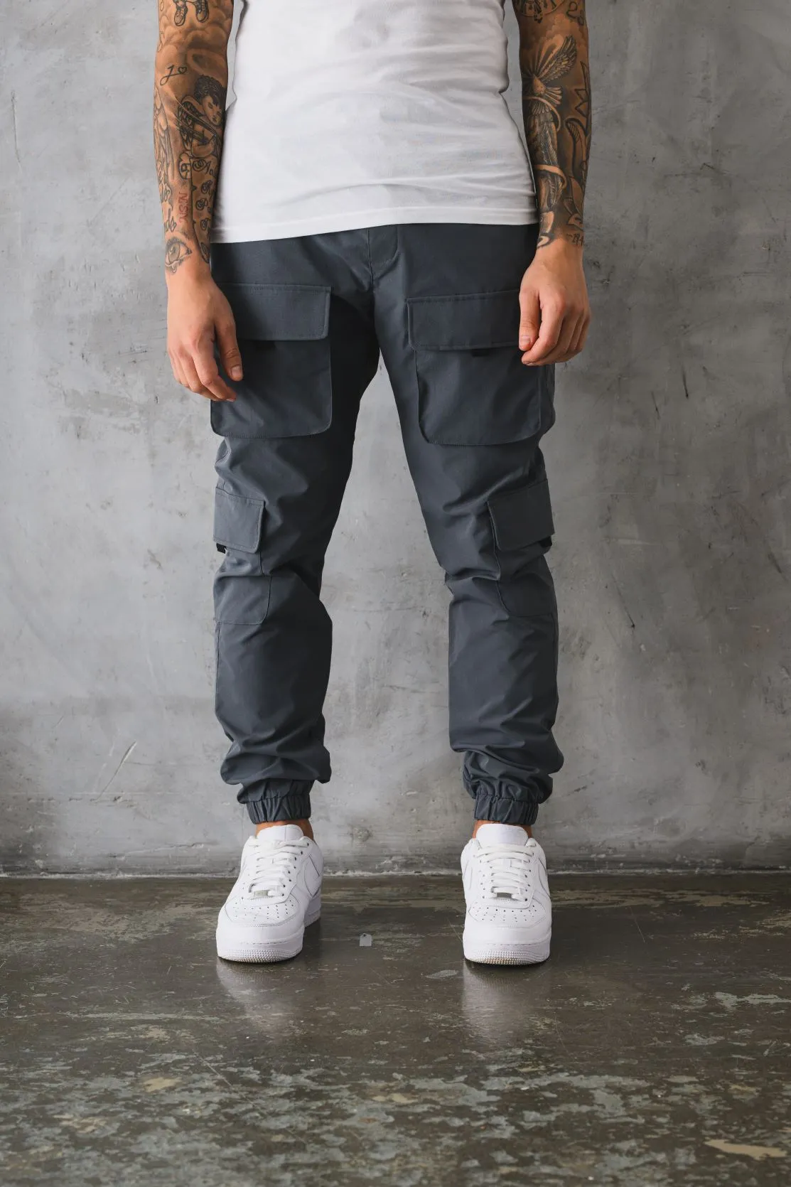 DIVISION CARGO PANTS - DARK GREY