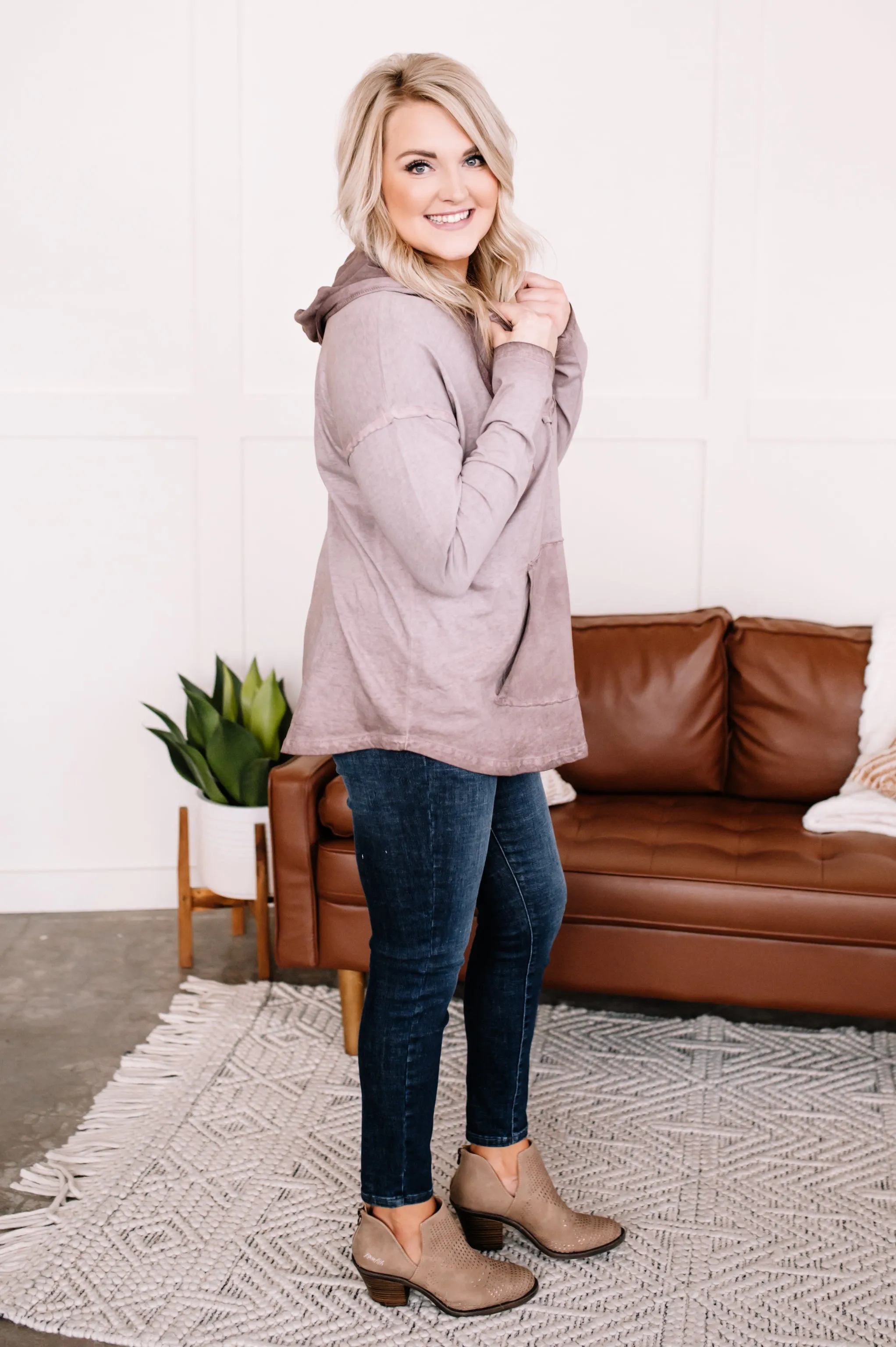 Edge Your Bets Hooded Top In Bark