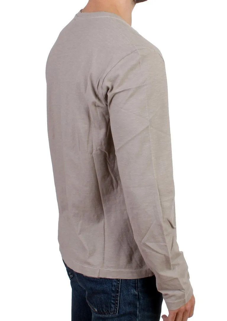 Gray crewneck long sleeve t-shirt