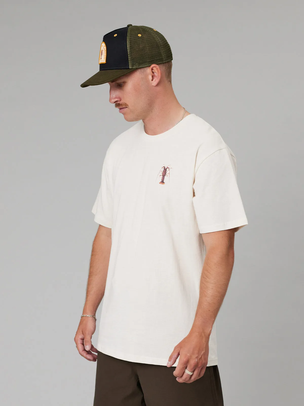 JUST ANOTHER FISHERMAN CRAY SEA TEE - ANTIQUE WHITE