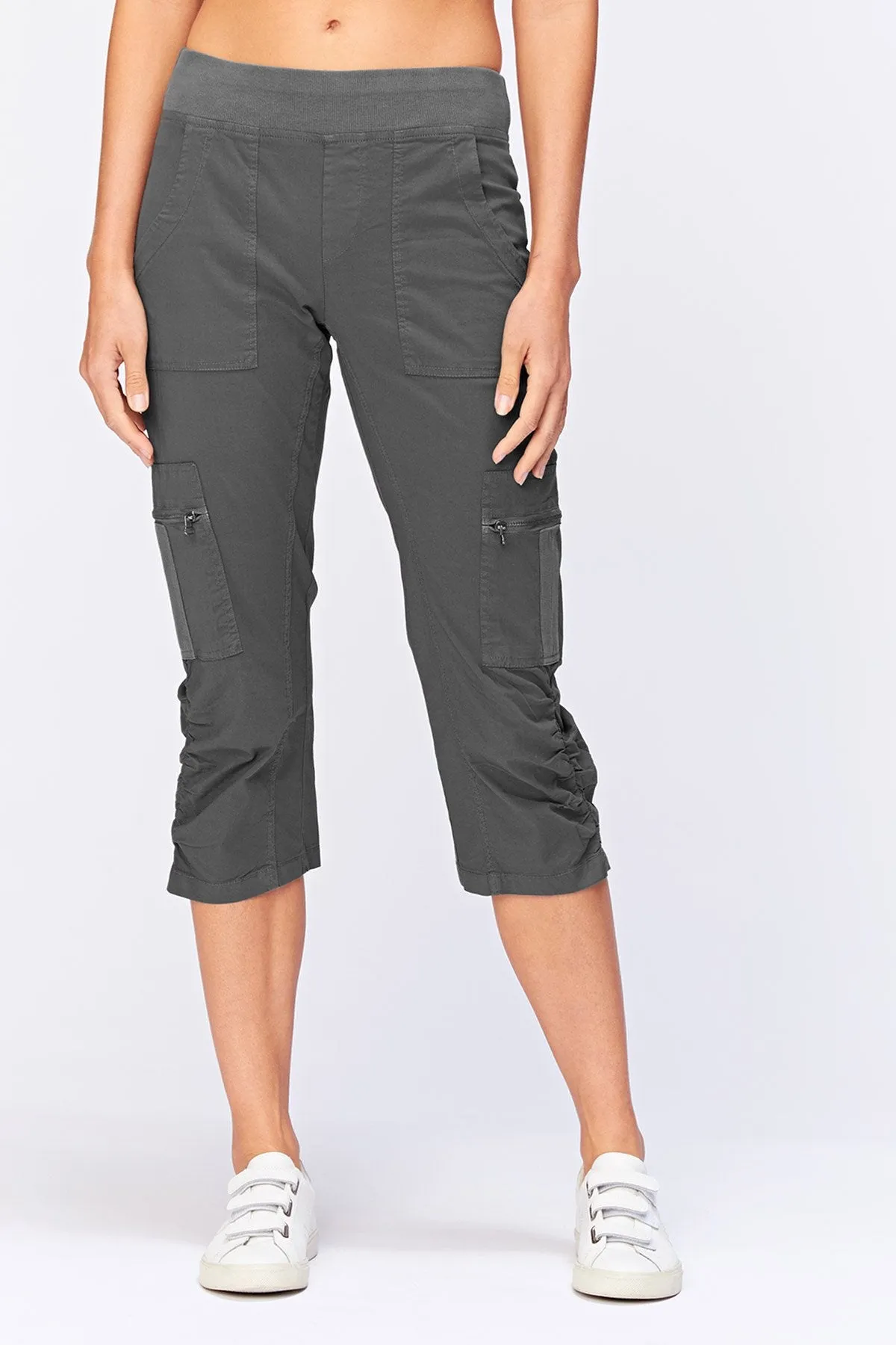 Nadia crop pants in charcoal