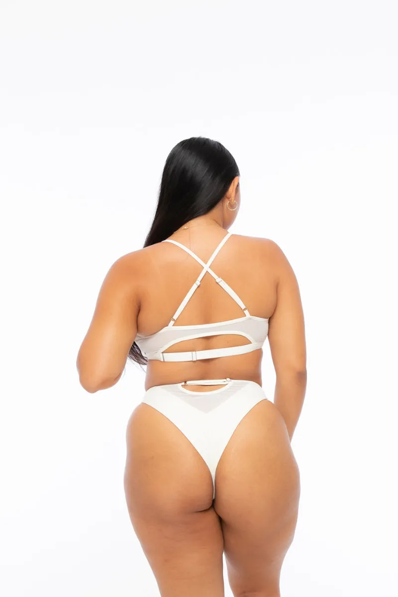 Nona Perkasa Zara Top - Ivory