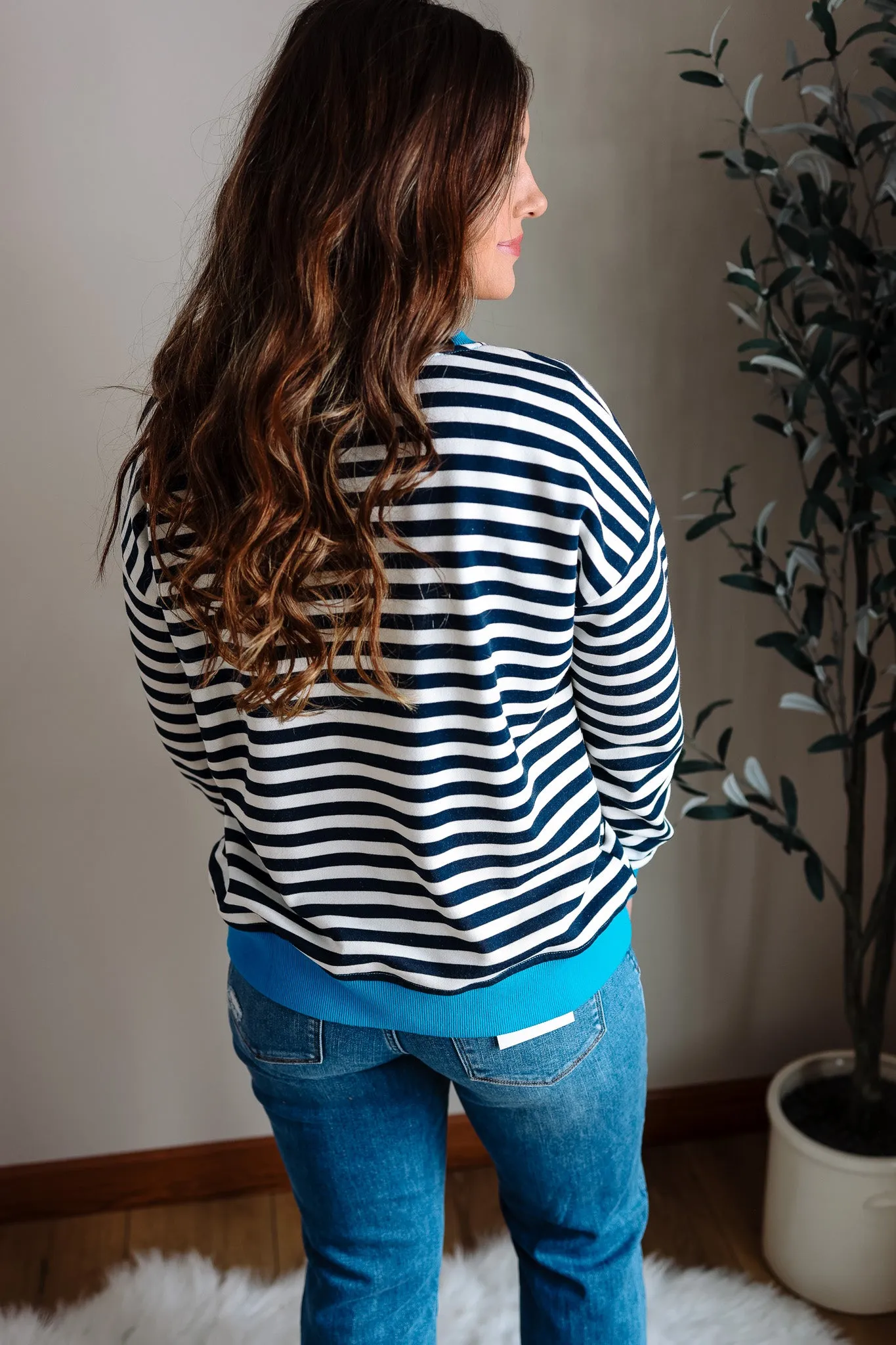 Nori Contrast Rib Stripe Sweatshirt - Navy