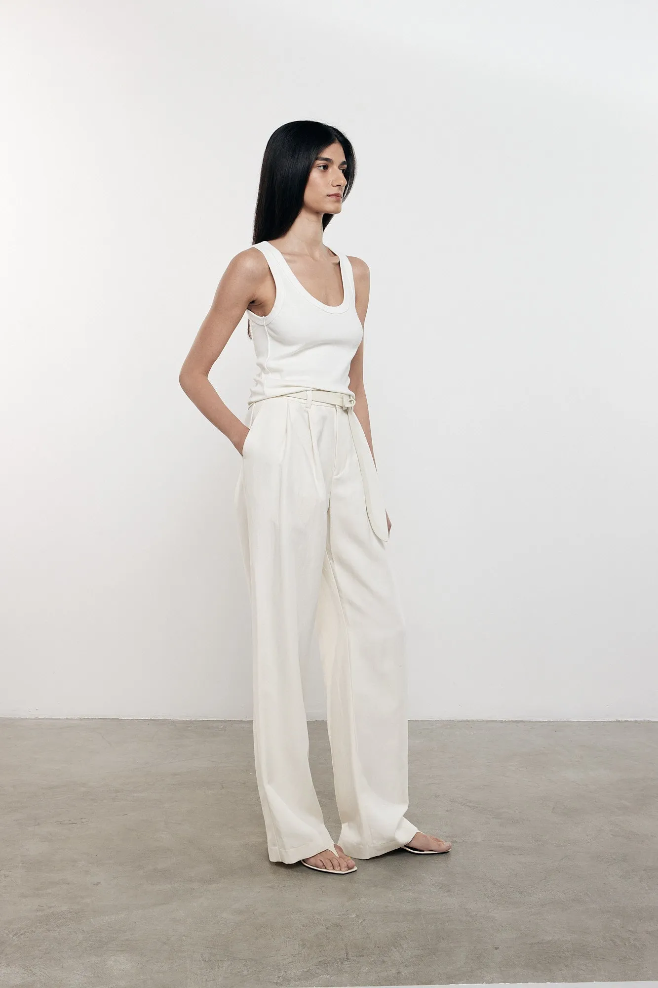 Ribbed Scoop Tank in White
