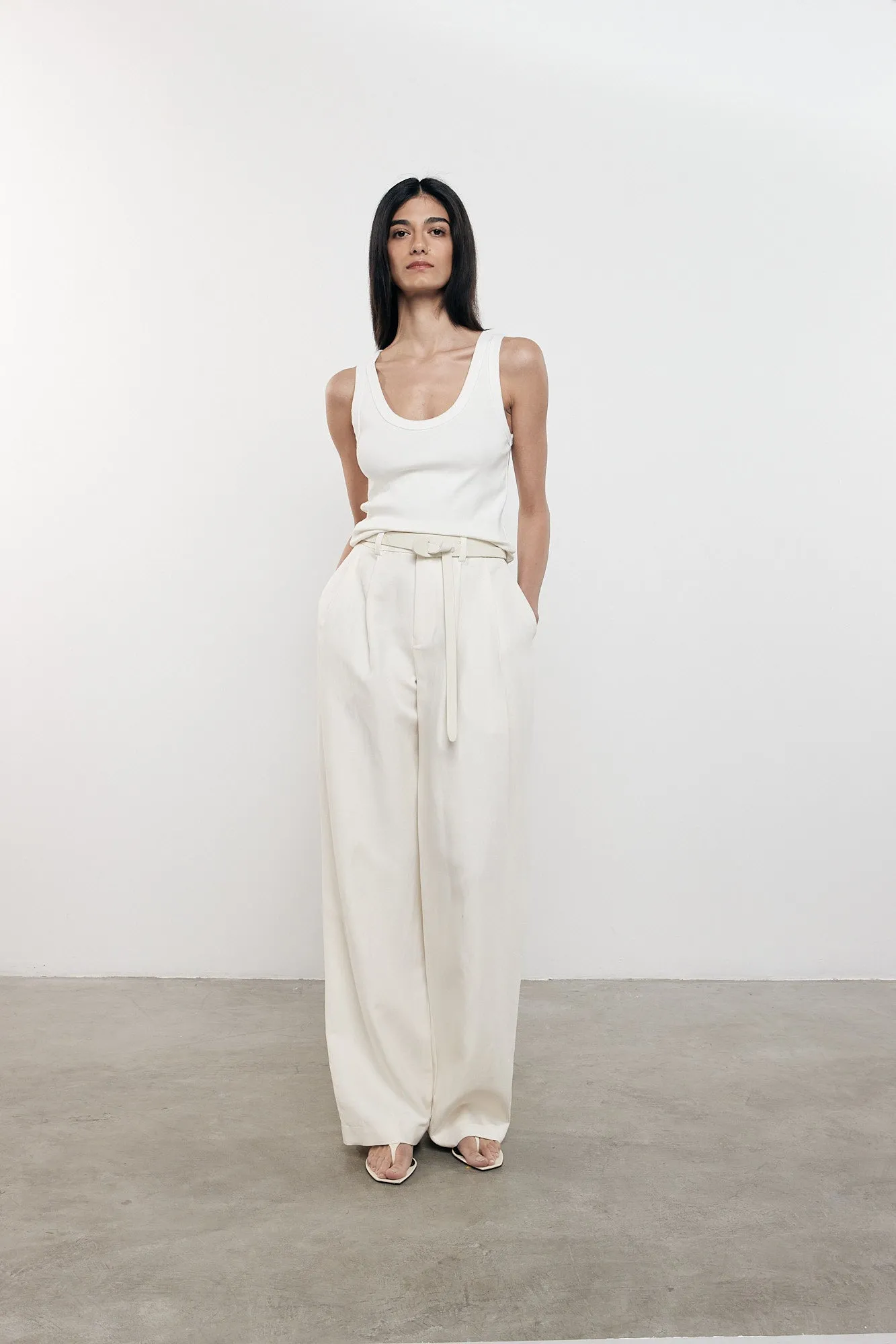 Ribbed Scoop Tank in White