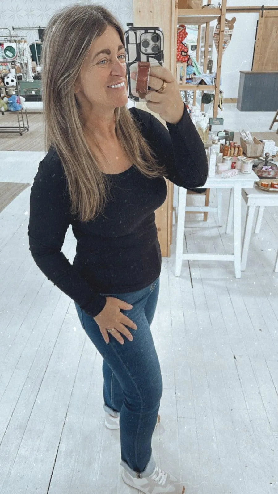 Scoop Neck Ribbed Tee in Black