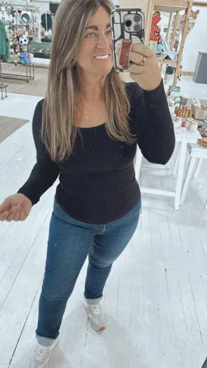Scoop Neck Ribbed Tee in Black