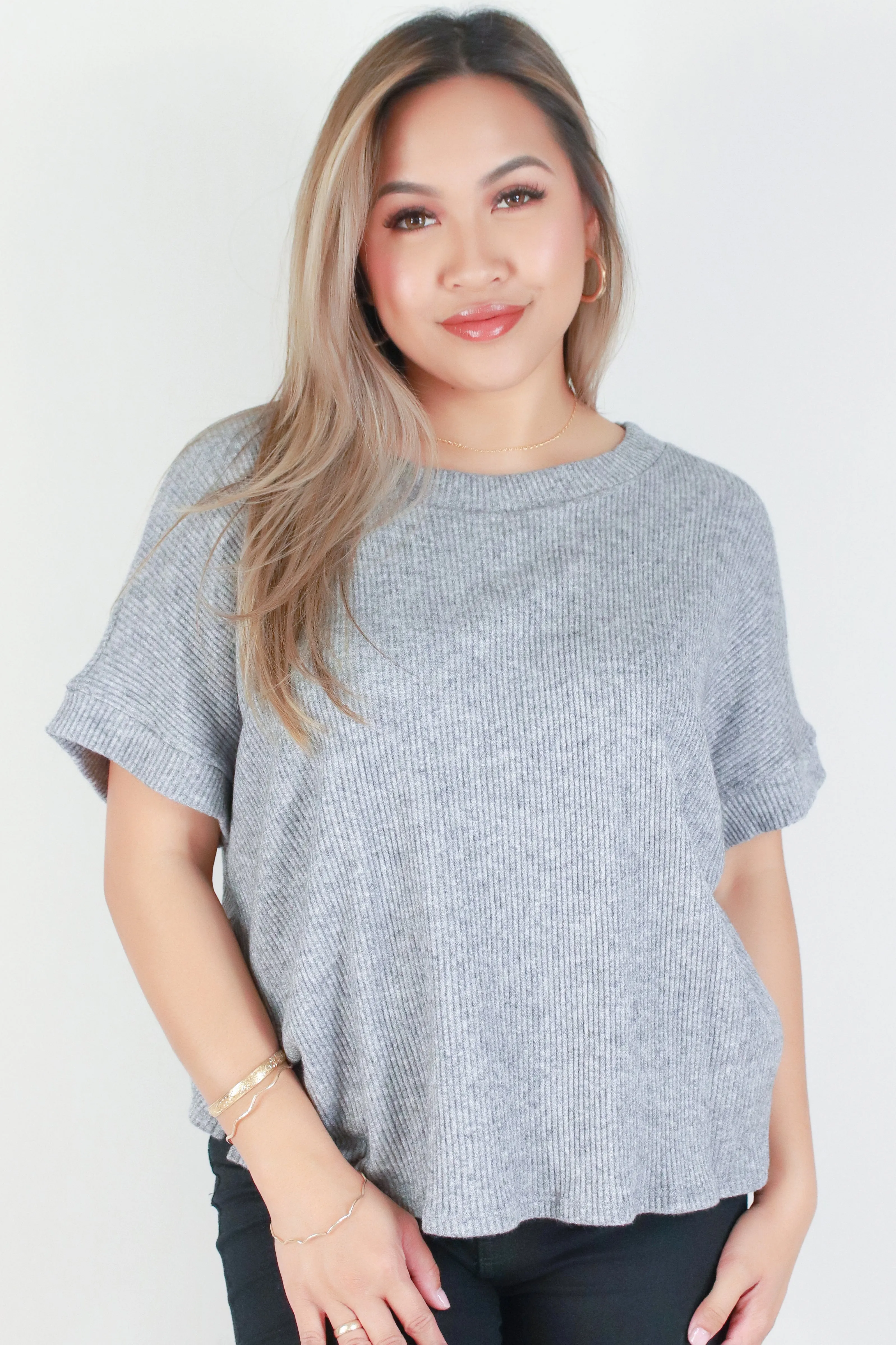 SHORT SLEEVE RIBBED TOP