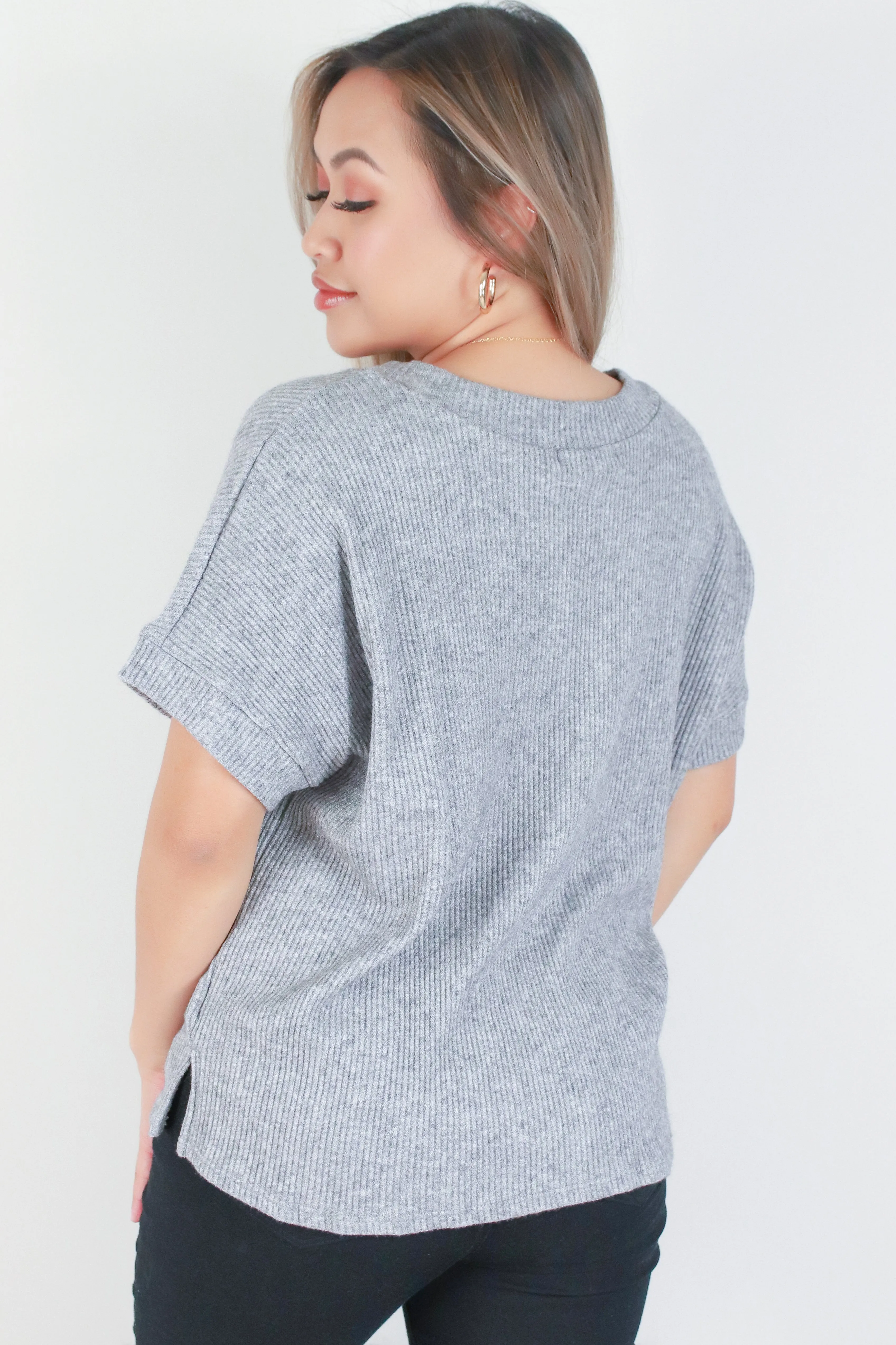 SHORT SLEEVE RIBBED TOP