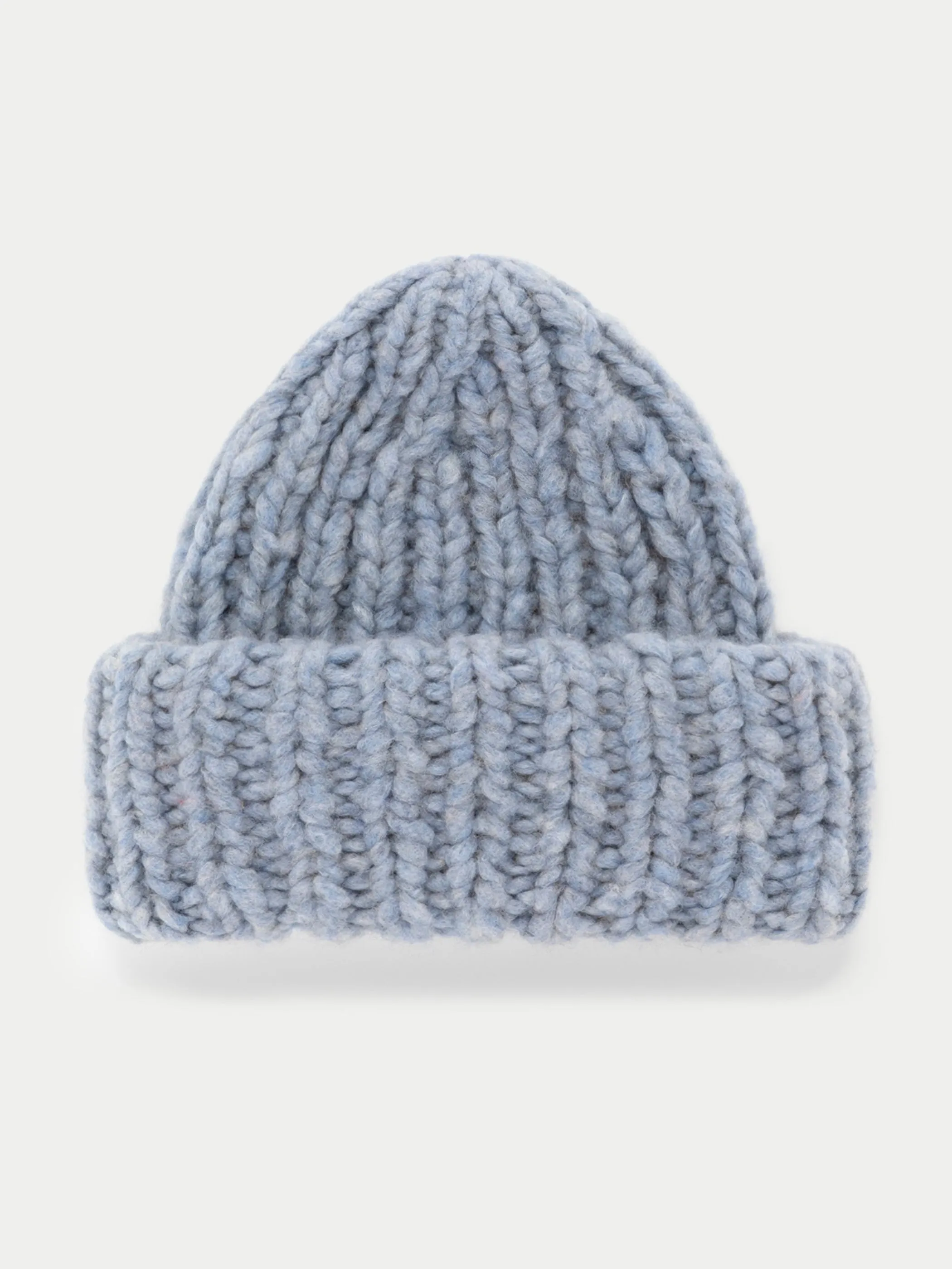 The Lumi Ribbed Beanie in Cashmere