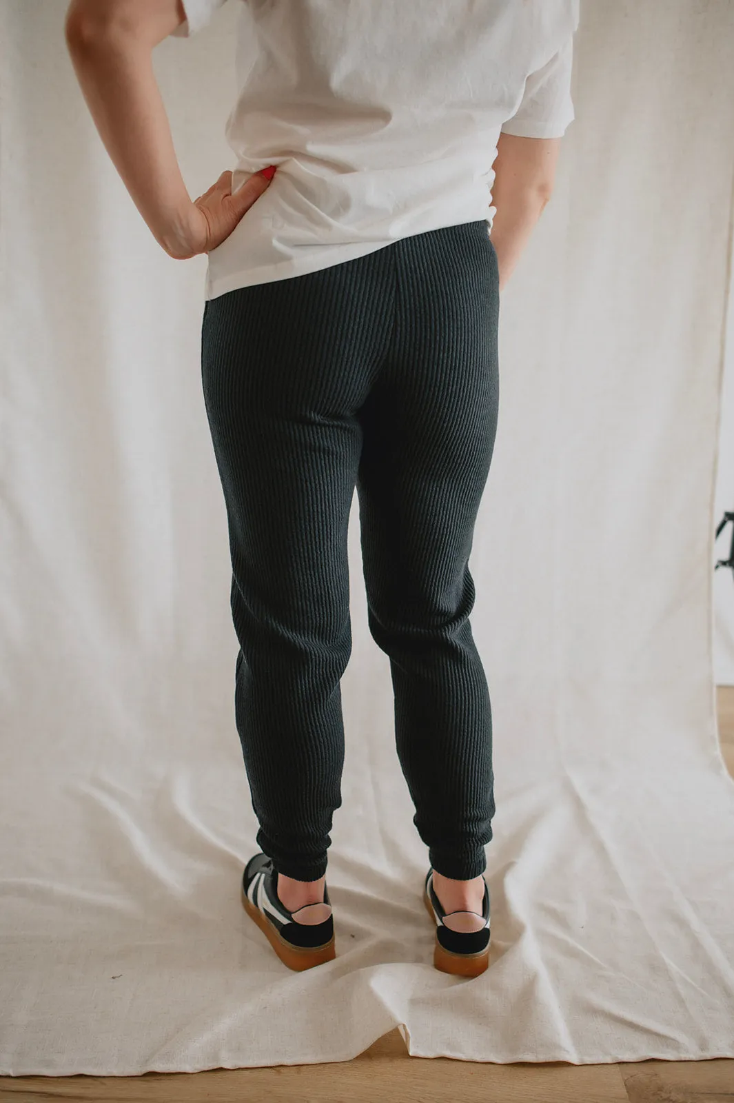 The Ribbed Pull On Jogger Pant by Saltwater Luxe - Black