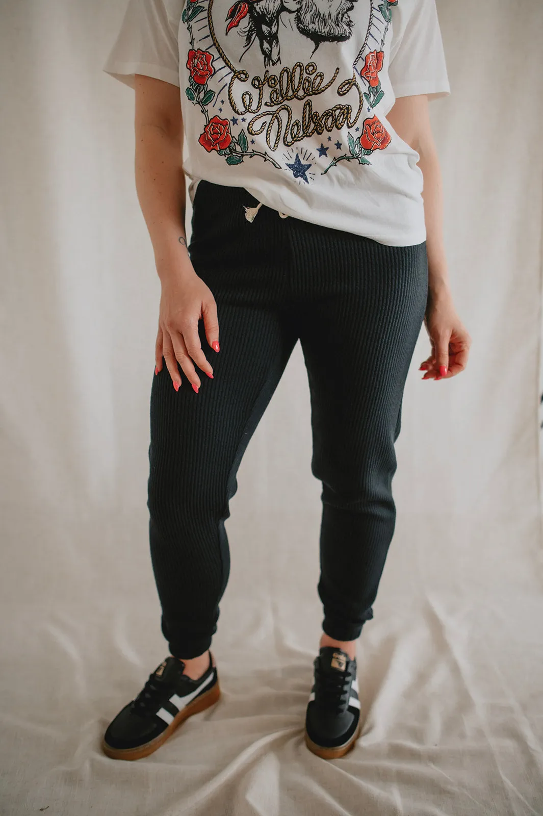 The Ribbed Pull On Jogger Pant by Saltwater Luxe - Black
