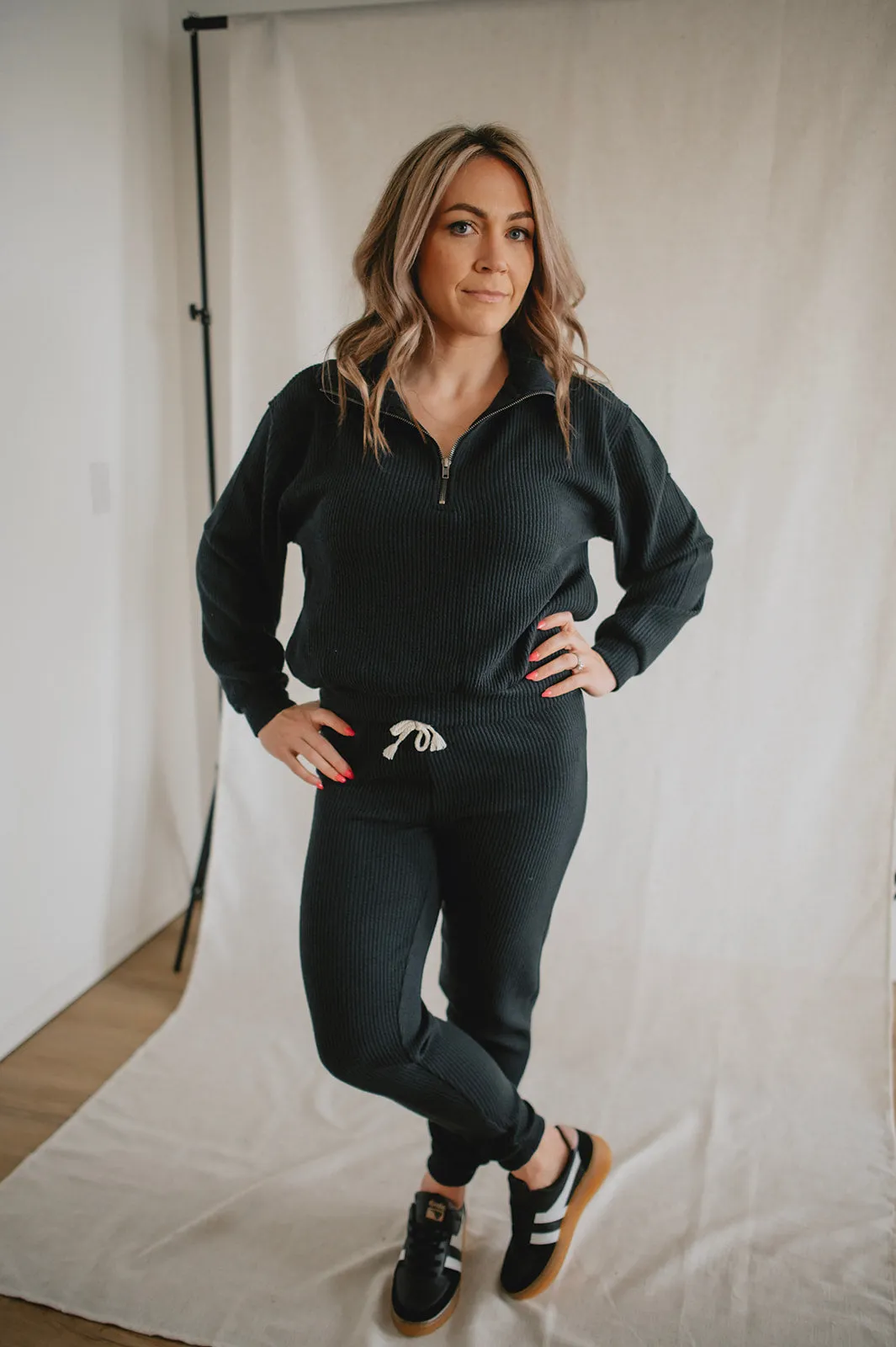 The Ribbed Pull On Jogger Pant by Saltwater Luxe - Black